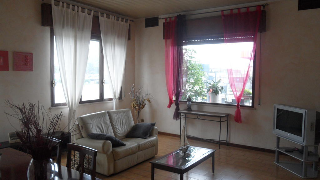 Autostop Duardi Hotel Бертиноро Стая снимка