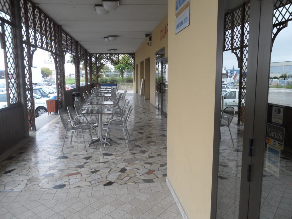 Autostop Duardi Hotel Бертиноро Екстериор снимка