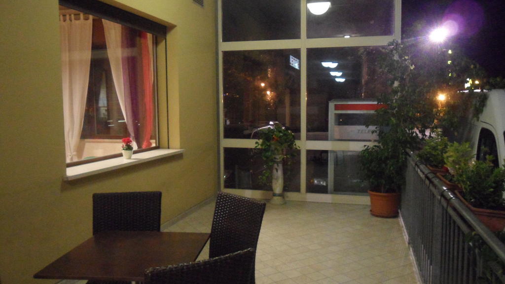 Autostop Duardi Hotel Бертиноро Екстериор снимка