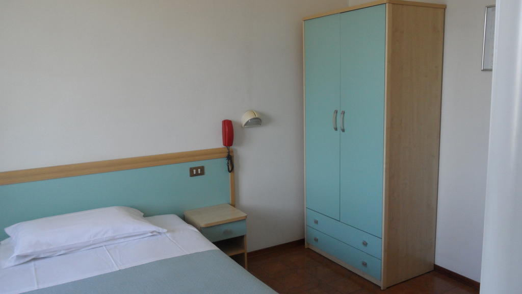 Autostop Duardi Hotel Бертиноро Екстериор снимка